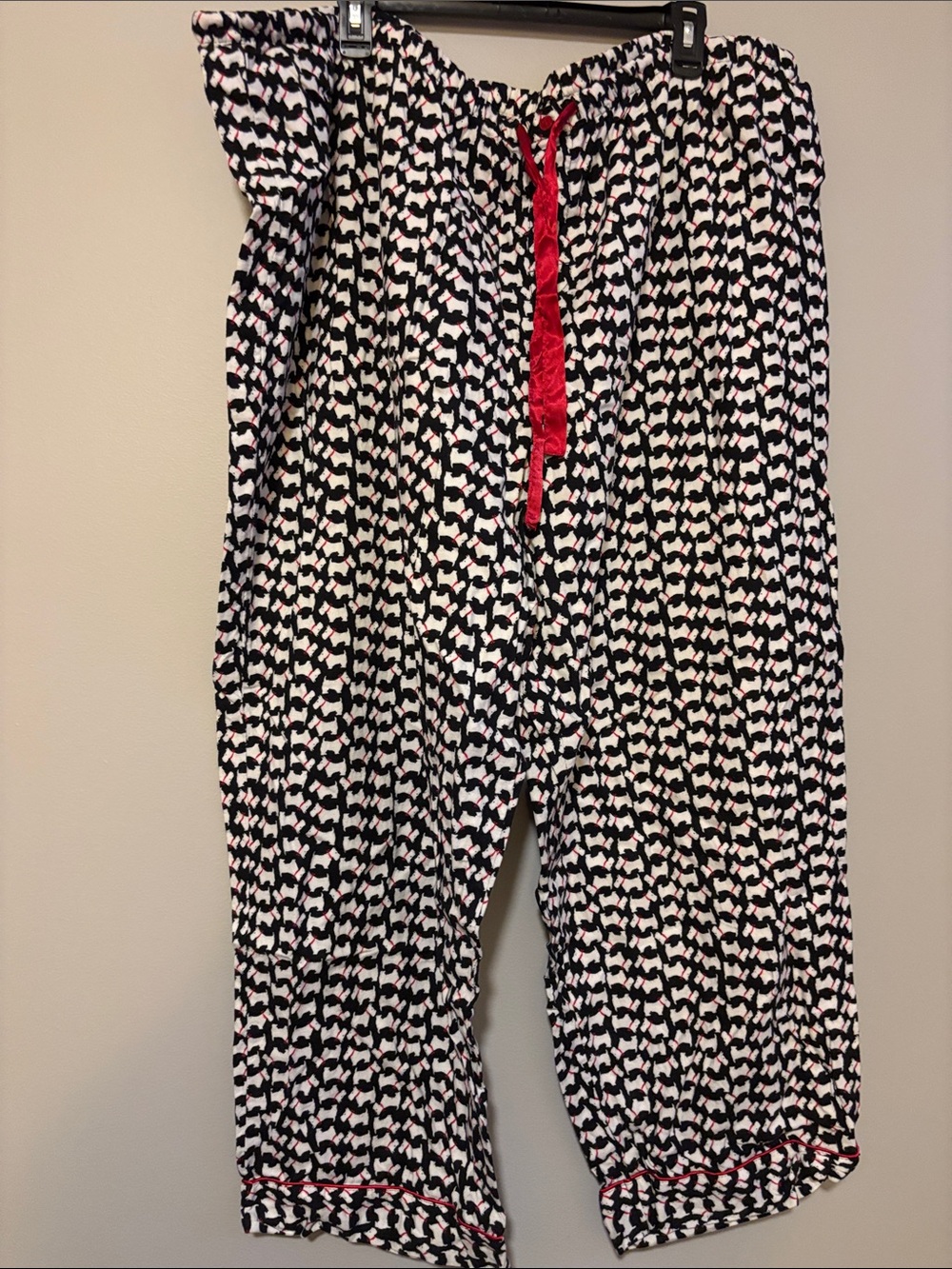 Black & White Scottie Dogs Drawstring Lounge Pants with Red Accent